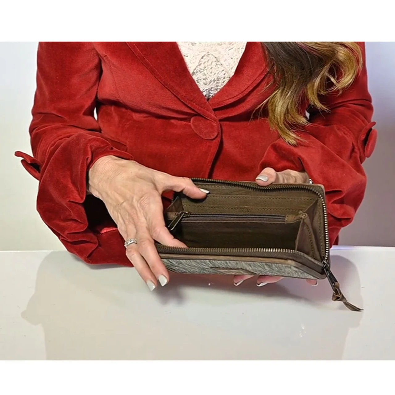 STS Cowhide Multi Cowhide Bifold 2 Wallet (STS-68371) - Image 2