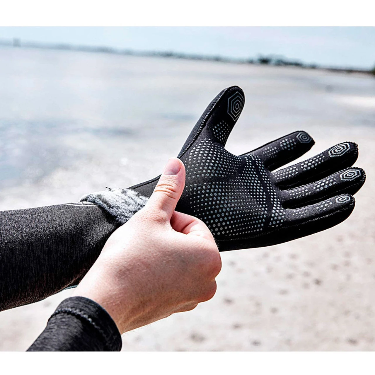 TILOS 3mm Thermoflare Superstretch Black Glove (GT318BK) - Image 4